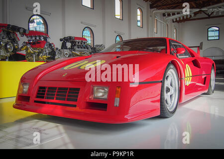 MODENA, ITALIE - 21 juillet 2017 : 1985 Ferrari GTO Evoluzione dans le Musée Enzo Ferrari. Banque D'Images