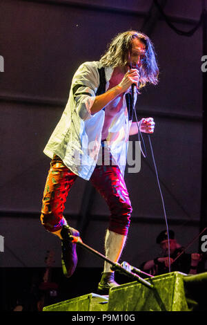 Rho Italie. 18 juillet 2018. Le groupe punk américain Gogol Bordello effectue sur scène à la Villa Arconati durant la 'Seekers et viseurs d'' Credit : Rodolfo Sassano/Alamy Live News Banque D'Images