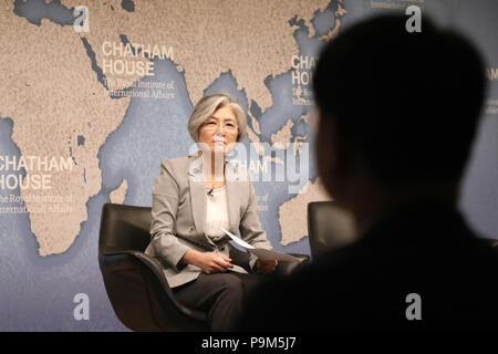 London / UK - 19 juillet 2018 : Kyung-wha Kang, Ministre des affaires étrangères de la République de Corée (Corée du Sud), à la cellule de réflexion Chatham House dans le centre de Londres où elle a prononcé un discours sur l'avenir de la péninsule coréenne Crédit : Dominic Dudley/Alamy Live News Banque D'Images