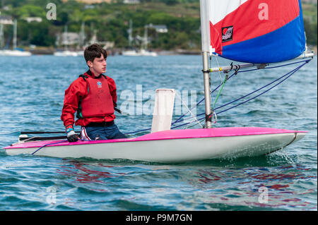 Schull, West Cork, Irlande. 19 juillet 2018. Les jeunes viennent de toute l'île d'Irlande, y compris du Nord, pour participer à la régate des écoles qui s'adresse aux marins de course novices. Crédit : AG News/Alay Live News. Banque D'Images