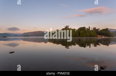 Matin Derwentwater Keswick, Cumbria, , le parc national de Lake District , Royaume-Uni Banque D'Images
