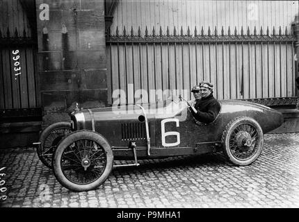 109 Albert Guyot avec le Grand Prix de France 1922 (2) Banque D'Images