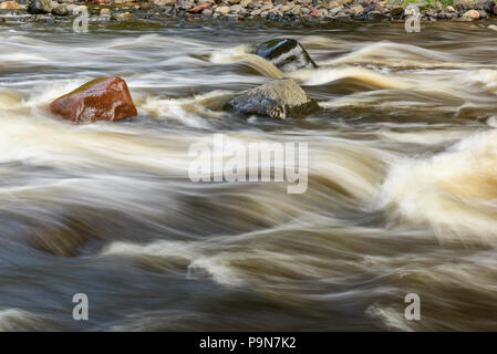 Rapids, le baptême, la rivière Tettegouche SP, MN, USA, par Bruce Montagne/Dembinsky Assoc Photo Banque D'Images