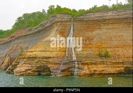 Bridal Veil Falls sur la rive du lac Supérieur en images Rocks National Lakeshore Banque D'Images