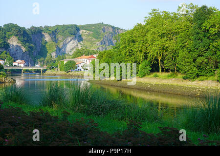 HENDAYE, FRANCE- l'île de faisan, une île inhabitée sur la Bidassoa entre Hendaye et Irun (Espagne), d'un condominium unique en droit international Banque D'Images