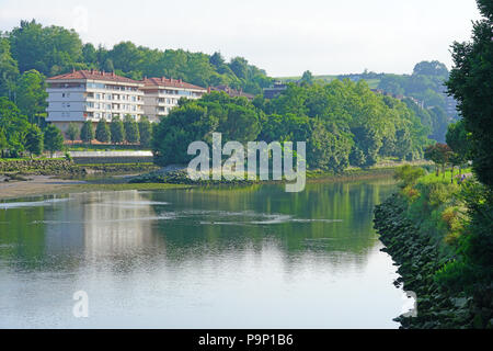 HENDAYE, FRANCE- l'île de faisan, une île inhabitée sur la Bidassoa entre Hendaye et Irun (Espagne), d'un condominium unique en droit international Banque D'Images