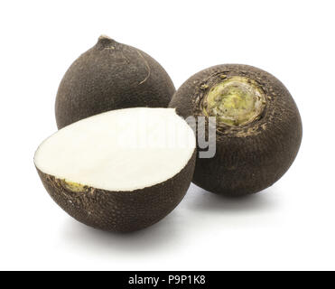 Deux ampoules de radis noir la moitié isolé sur fond blanc Banque D'Images