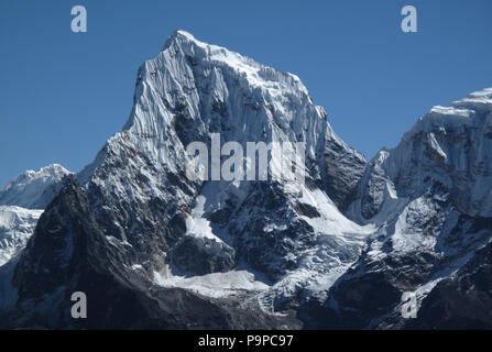 Le Cholatse, Népal, randonnée, face Nord, Himalaya, région de Khumbu, neige, glace, glacier, parois abruptes, Alpinisme Banque D'Images