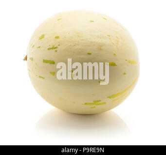 Un melon Piel de Sapo (miellat), isolé sur fond blanc Banque D'Images