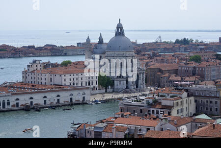 Basilique Santa Maria delle Salute, vu du Campanile, la Place Saint Marc, Venise Banque D'Images