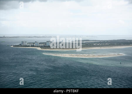 De belles vues sur l'île dans des hôtels de luxe dans le parc naturel d'Arrabida, près de la ville de Setubal au Portugal. Banque D'Images