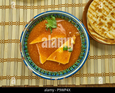 Paneer Pasanda, finesse composé de paneer farci avec une sauce riche et crémeuse Banque D'Images