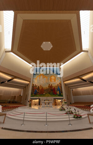 Knock, Mayo, Ireland - 17 juillet 2018 : Sanctuaire marial national de l'Irlande à Mayo, visité par plus de 1,5 millions de personnes chaque année. Le pape François . Banque D'Images