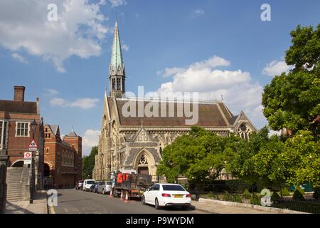 Harrow School Chapelle avec un clocher d'église verte, qui est un bâtiment classé grade II, le Harrow-On-The-Hill, Londres Banque D'Images