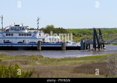 FORT FISHER , NC, USA - Le 20 avril 2018 : Le Southport - Fort Fisher un traversier de passagers et de véhicules entre l'exécution de Southport et Fort Fisher, NC Banque D'Images