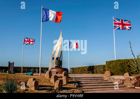 La sculpture commémorative à l'héros du 6 juin 1944 à Sword Beach Normandie France Banque D'Images