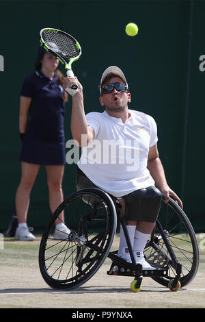 Dylan Alcott, de l'Australie (photo) avec son partenaire de double Lucas Sithole de l'Afrique du Sud a terminé dans les glissières du tennis masculin double quad v David Wagner, de l'USA & Andy Lapthorne GO dans la compétition en fauteuil roulant à Wimbledon en 2018. Andy Lapthorne & David Wagner a gagné 6-2 6-3. Banque D'Images