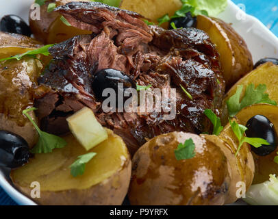 Cocotte d'Agneau Kleftiko grec close up Banque D'Images