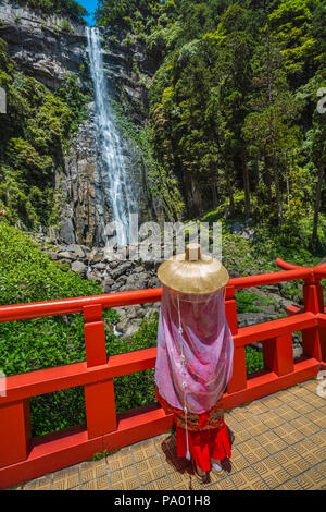 Pèlerinage de Kumano Kodo.Randonnée à la cascade de Nachi. Nachisan. Nakahechi itinéraire. La préfecture de Wakayama. Région du Kansai. Honshü Island. L'UNESCO. Le Japon Banque D'Images