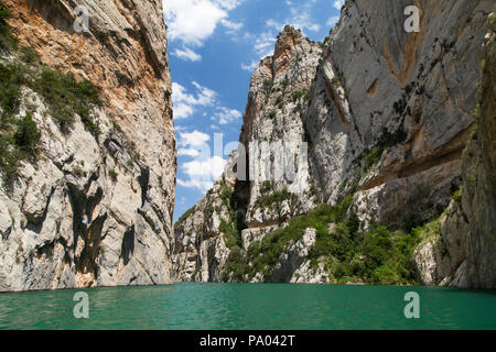 Gorge de Mont-Rebei dans la frontière entre la Catalogne et l'Aragon, Espagne. Banque D'Images