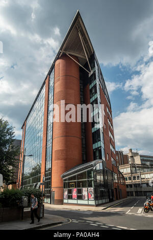 Une partie de l'Keyworth Centre, partie de London South Bank University. Il contient des salles d'enseignement, un centre de conférence, un théâtre d'événements et d'un café. Banque D'Images