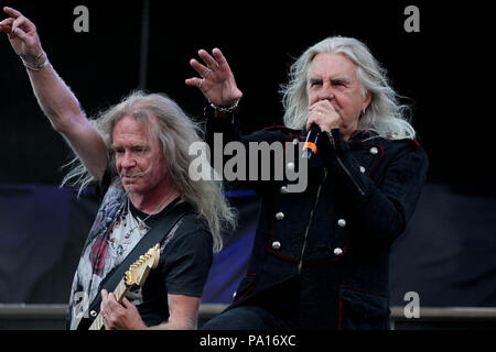 Malakasa, Grèce. 19 juillet, 2018. Biff Byford chanteur du groupe de heavy metal anglais Saxon live sur scène à Rockwave Festival à Terravibe park 37km au nord d'Athènes. Aristidis Crédit : Vafeiadakis/ZUMA/Alamy Fil Live News Banque D'Images