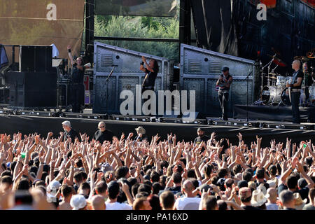 Malakasa, Grèce. 19 juillet, 2018. Fans au Rockwave Festival à Terravibe park, 37km au nord d'Athènes. Aristidis Crédit : Vafeiadakis/ZUMA/Alamy Fil Live News Banque D'Images