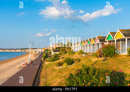 Weymouth, Dorset, UK. 20 juillet 2018. Météo britannique. Greenhill Chalets à la station balnéaire de Weymouth, dans le Dorset par une chaude matinée ensoleillée réglées. Crédit photo : Graham Hunt/Alamy Live News Banque D'Images