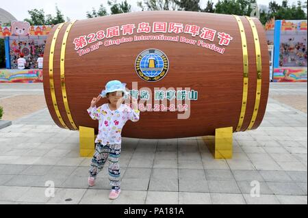 Qingdao, Qingdao, Chine. 20 juillet, 2018. Qingdao, Chine-La 28e Festival International de la bière à Qingdao débute à Shanghai, la Chine de l'est la province de Shandong. Crédit : SIPA Asie/ZUMA/Alamy Fil Live News Banque D'Images