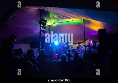 Festival ARBORESCENCE Lamer , UK, date 19e, juillet, 2018, Port Erin jouer à la scène sociale , Crédit : Guy Peterson. Banque D'Images