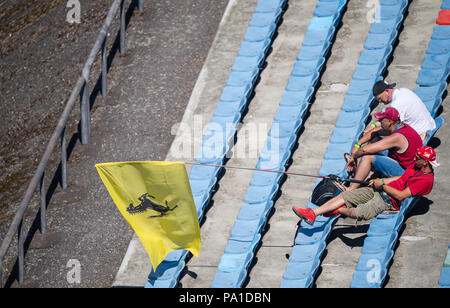 20 juillet 2018, l'Allemagne, Hockenheim, Motor sports, Championnat du Monde de Formule 1, Grand Prix de l'Allemagne : peu de spectateurs au cours de la deuxième formation. Photo : Sebastian Gollnow/dpa Banque D'Images