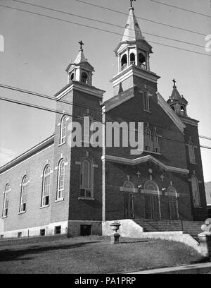 337 église Saint-Louis-de-France de Brownsburg BAnQ P174S4P213 Banque D'Images