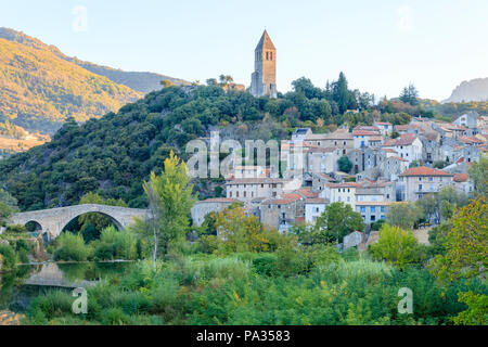 La France, l'Hérault, Parc Naturel Régional Haut Languedoc, Olargues, étiqueté Les Plus Beaux Villages de France (Les Plus Beaux Villages de France), R Banque D'Images