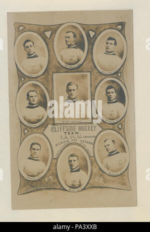 324 L'équipe de hockey de Cliffside IAHU champions par équipe, les titulaires de la Coupe Allan, champions amateurs du monde,1909 (HS85-10-20692) original Banque D'Images