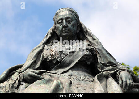 Statue de la reine Victoria à Tynemouth en Angleterre. La reine Victoria a régné de 1837 à 1901. Banque D'Images