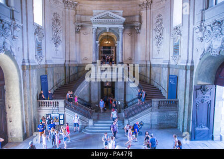 Ville Vilnius, en Suède. Vieux palais et l'intérieur. Mur et photos. Peuples autochtones et vue sur la ville. Photo de voyage 2018 Banque D'Images