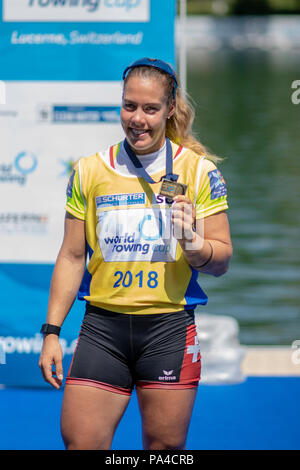 Lucerne, Suisse, 15 juillet 2018, Dimanche féministe Un rameur en couple, médaillé d'or, 'SUI W1X', Jeannine GMELIN, Coupe du Monde de la FISA, Rotsee Lac III © Peter SPURRIER, Banque D'Images