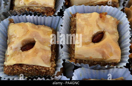 Baklawa, un dessert à base d'amandes, pâte d'amande, et la pâte filo Banque D'Images