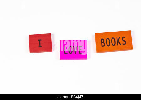 La joie de la première journée d'école exprimé en blocs, J'aime les livres. Banque D'Images