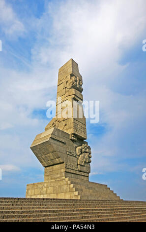 Humains Westerplatte Memorial, côte de la mer Baltique Gdansk harbour channel, Pologne Banque D'Images