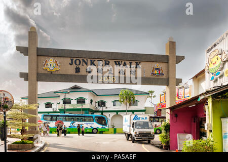 Malacca, Malacca, Malaisie - 15 déc 2017 : signe au-dessus de Jonker Walk. C'est une route historique avec de vieux bâtiments coloniaux des structures. Également connu sous le nom de Chine Banque D'Images