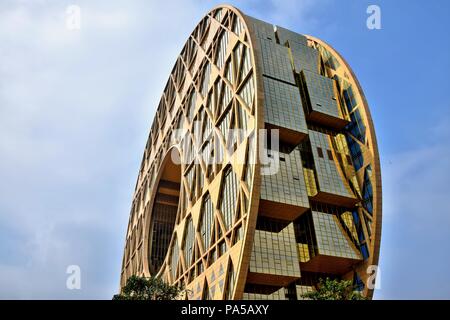 CANTON, CHINE - vers janvier 2017 : Cercle de Guangzhou est un bâtiment historique à Canton. a été conçu par l'architecte italien Joseph di Pasquale. Banque D'Images