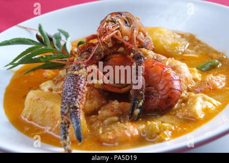 La nourriture péruvienne, les crevettes sucer. Plat typique de la cuisine Péruvienne. Banque D'Images