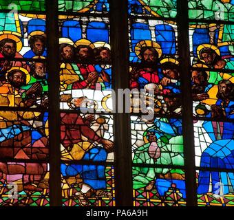 Vitrail représentant la Sainte Cène (détail), dans la Cathédrale de Santa María del Mar, 17e siècle, Barcelone, Barcelone, Catalogne, Espagne. Banque D'Images