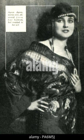 106 Agnes Ayres - Nov 1921 Tatler Banque D'Images