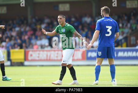 Kingston Londres Royaume-Uni 21 juillet 2018 - Anthony Knockaert, de Brighton, appelle à une décision lors du match de football amical d'avant-saison entre AFC Wimbledon et Brighton et Hove Albion au Cherry Red Records Stadium de Kingston Surrey réservé à l'usage éditorial Banque D'Images