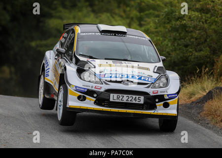 Lisburn, Irlande du Nord. 21 juillet 2018, Centre d'exposition, Lisburn Eikon, l'Irlande du Nord ; Motorsports, le chariot élévateur Carryduff Rallye ; Geoff Wright et Chris Sanderson (Ford Fiesta S2000) Credit : Action Plus Sport Images/Alamy Live News Banque D'Images