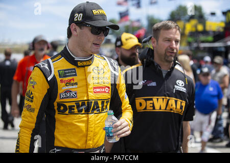 Loudon, New Hampshire, USA. 21 juillet, 2018. Erik Jones (20) se prépare à la pratique pour le casino Foxwoods Resort 301 au New Hampshire Motor Speedway de Loudon, New Hampshire. Crédit : Stephen A. Arce/ASP/ZUMA/Alamy Fil Live News Banque D'Images