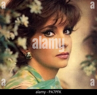 103 Gina Lollobrigida 65 retusche Banque D'Images