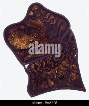 Fragment de verre. Culture : l'européen. Dimensions : hors tout : 6 5/8 x 10 in. (16,8 x 25,4 cm). Date : le 15e siècle. Musée : Metropolitan Museum of Art, New York, USA. Banque D'Images